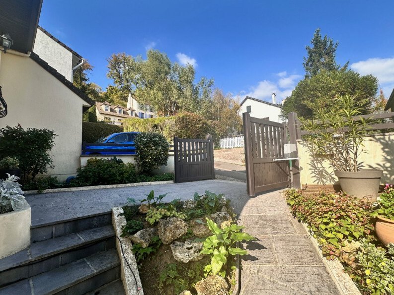 House in Bas Buc, Buc, France 3 - 16417604