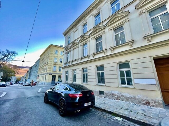 Vienna, Wien, Austria 4 - 16421715