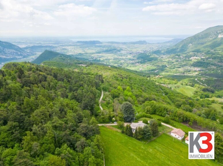 Chalet in Caprino Veronese, Veneto, Italy 2 - 16433358