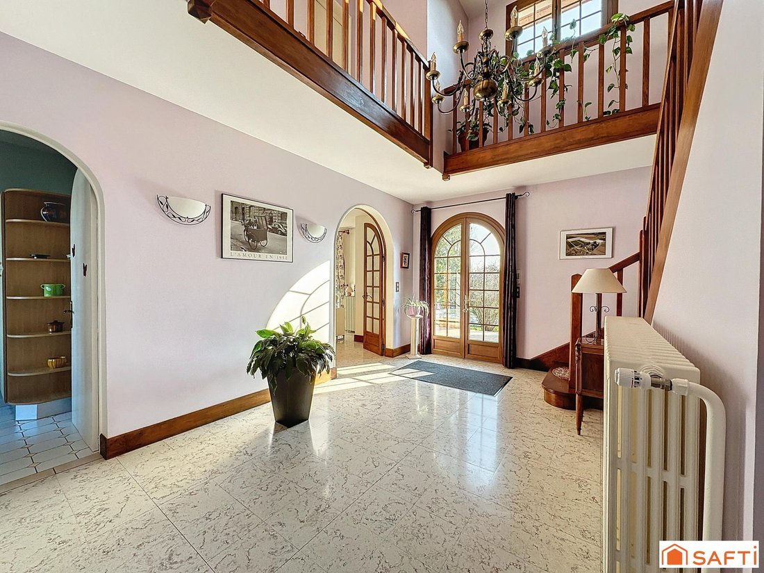 House in Bourg et Hameaux Rive Droite, Villeneuve-sur-Yonne, France 2 - 16416545