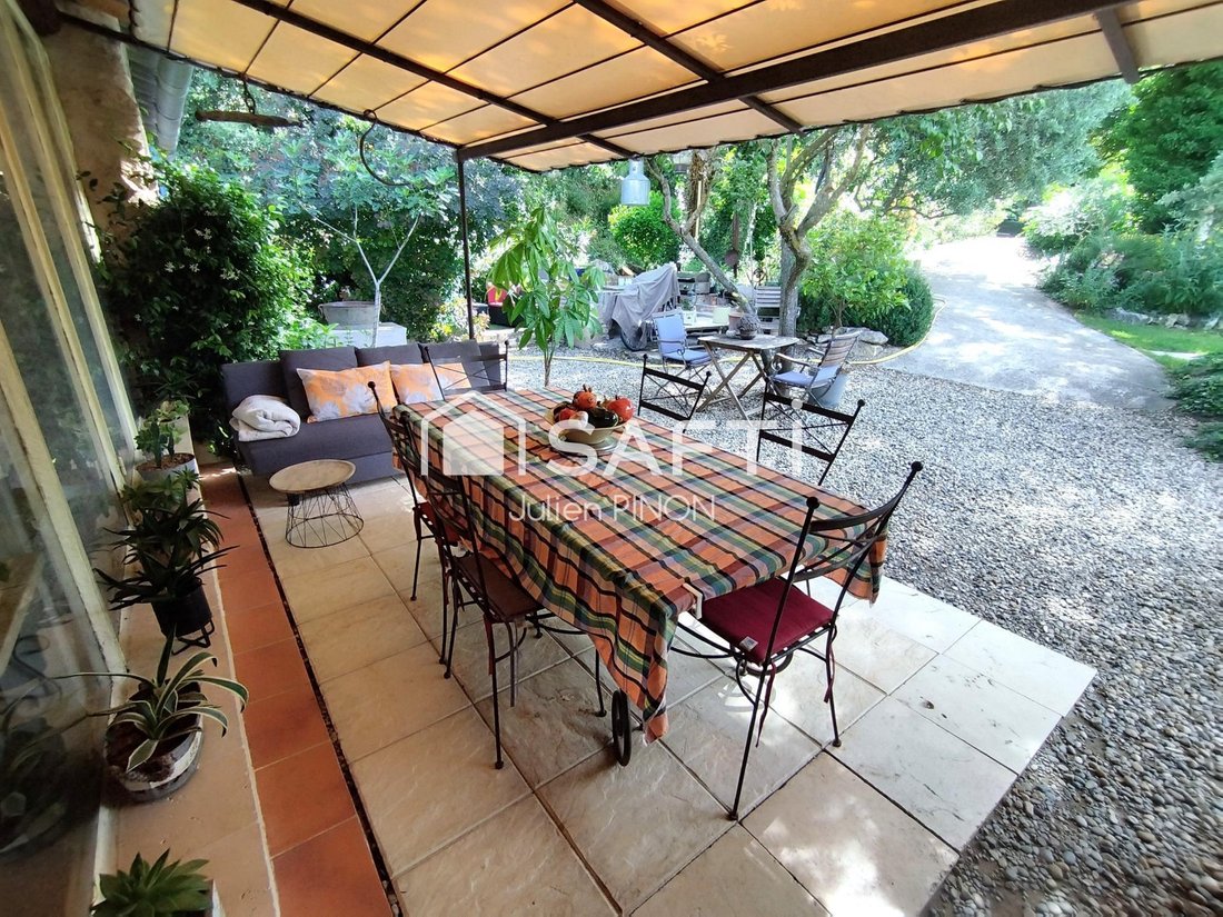 House in Ménerbes, Provence-Alpes-Côte d'Azur, France 3 - 16455823