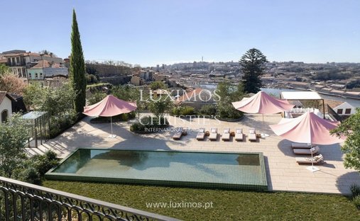 Apartment in Cedofeita, Santo Ildefonso, Se, Miragaia, Sao Nicolau e Vitoria, Porto District, Portugal 1