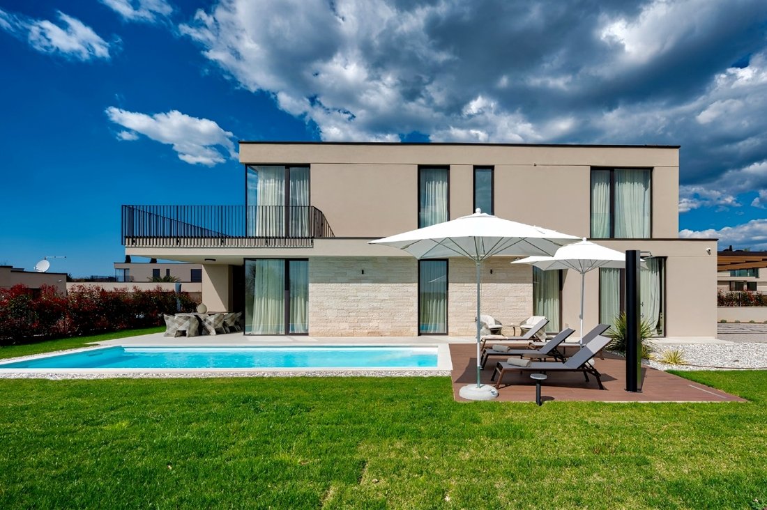 Villa in Porec, Istria County, Croatia 3 - 16458818