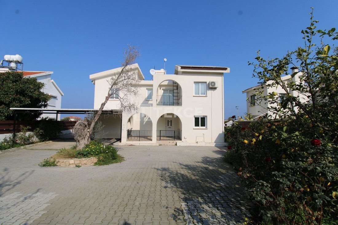 Villa in Girne, Cyprus 2 - 16417693