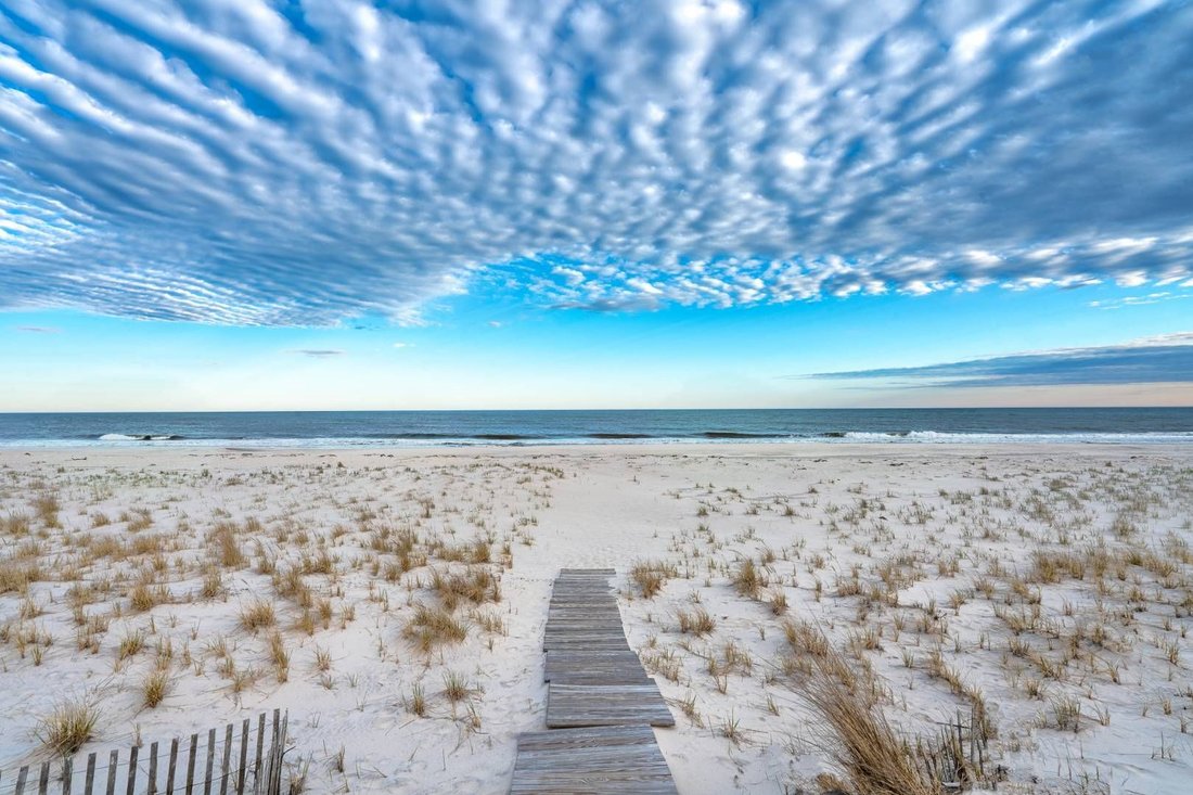 West Hampton Dunes, New York, United States 1 - 16457181