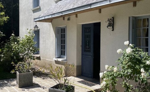 Castle for Sale in Veules-les-Roses, Normandy, France