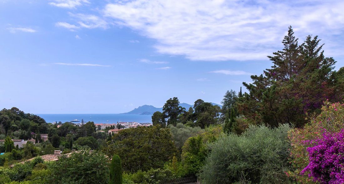 Villa in Montfleury, Cannes, France 2 - 16415243