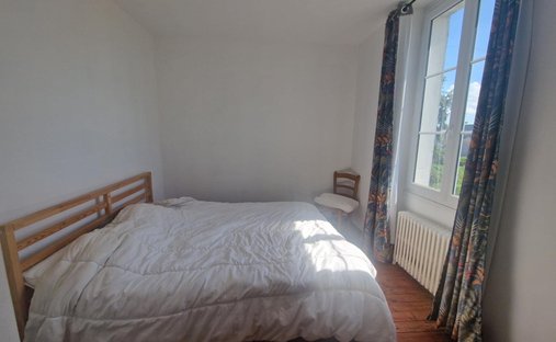 Spacious Property With Separate Guest Lodgings In Wooded Park Of 19 Acres, 15 Km From Blois.