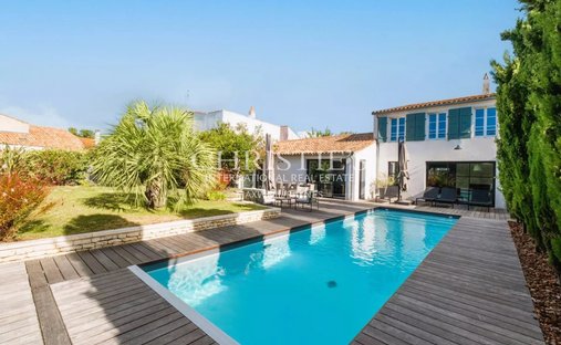 Villa in La Flotte, Nouvelle-Aquitaine, France 1
