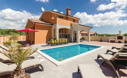 Maison à Mjesni odbor Busoler, Grad Pula, Istrie 1