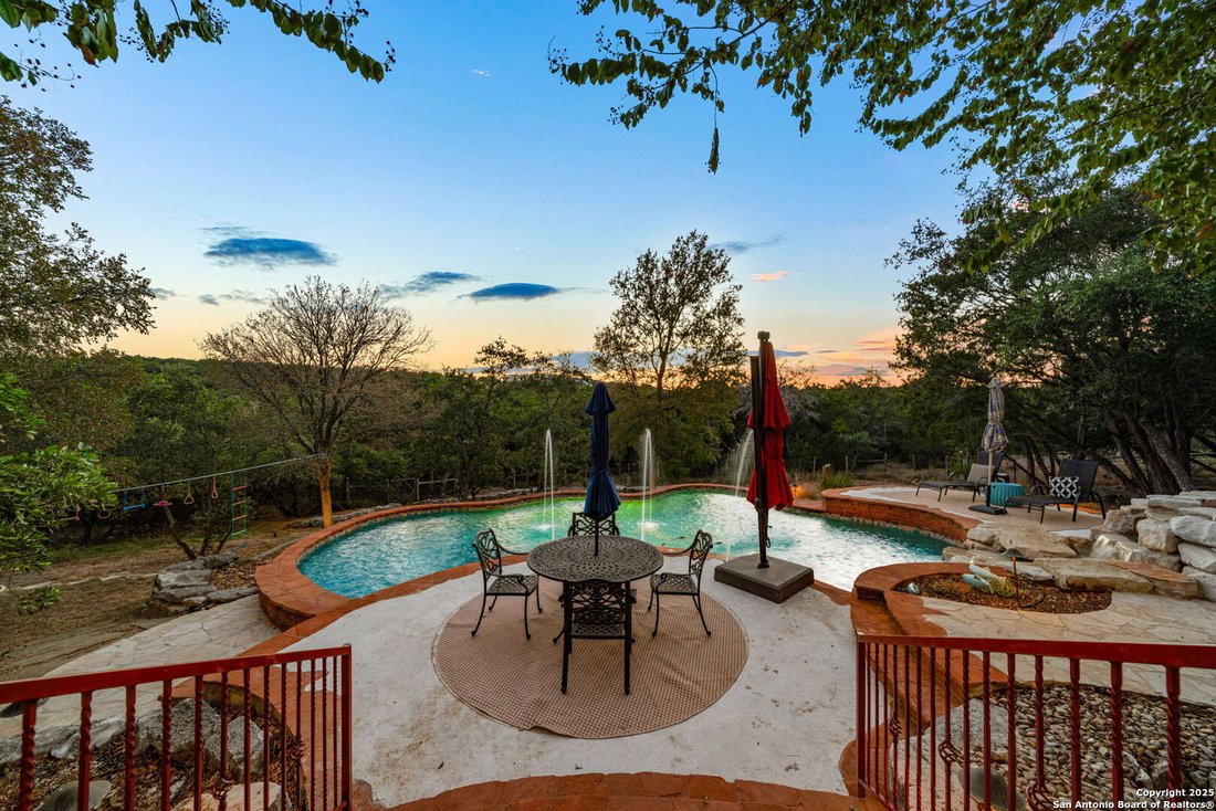 House in San Antonio, Texas, United States 4 - 16418373