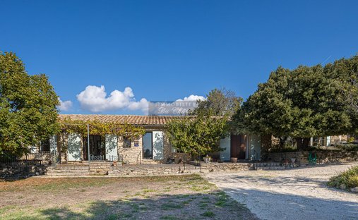 House in Gordes, Provence-Alpes-Côte d'Azur, France 1