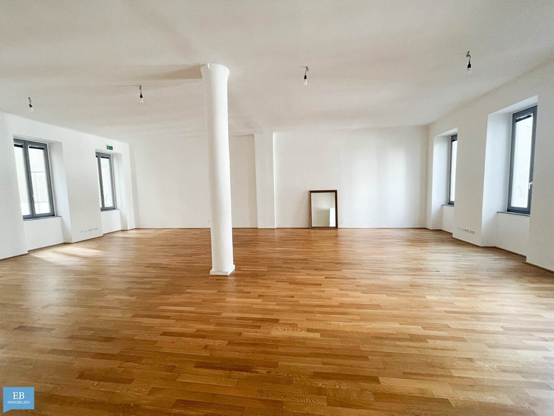 Vienna, Wien, Austria 1 - 16430090