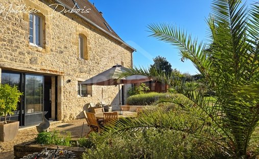 House in Issigeac, Nouvelle-Aquitaine, France 1