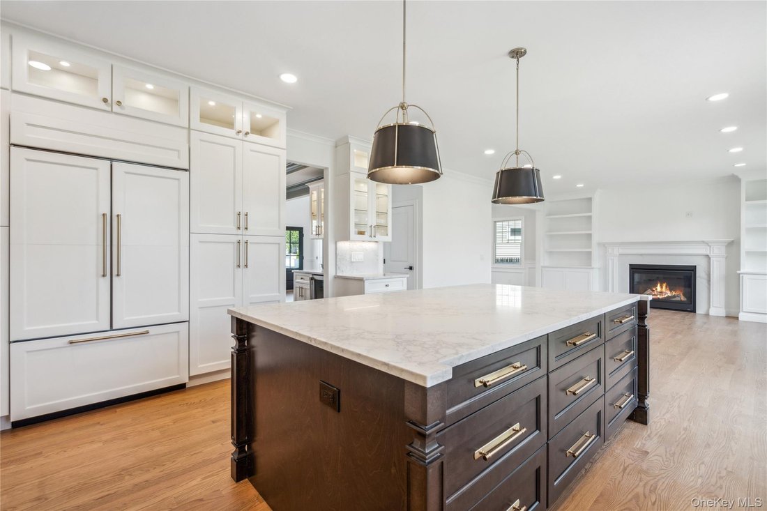 House in Syosset, New York, United States 2 - 16417939