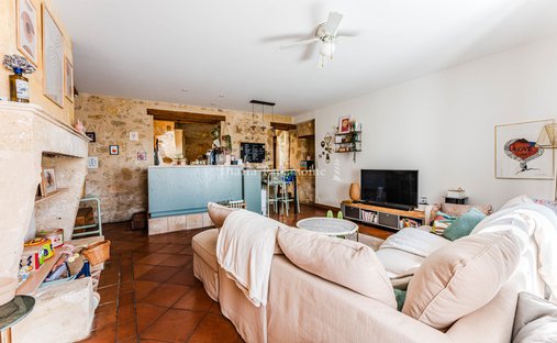 Castle for Sale in Langoiran, Nouvelle-Aquitaine, France