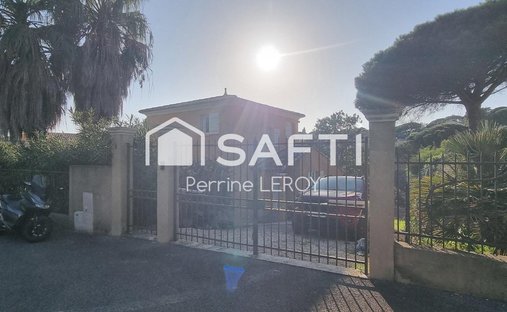 House in Ecarts, Roquebrune-sur-Argens, France 1