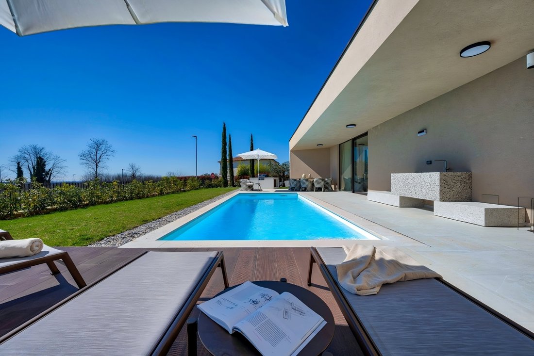 Villa in Porec, Istria County, Croatia 4 - 16458811