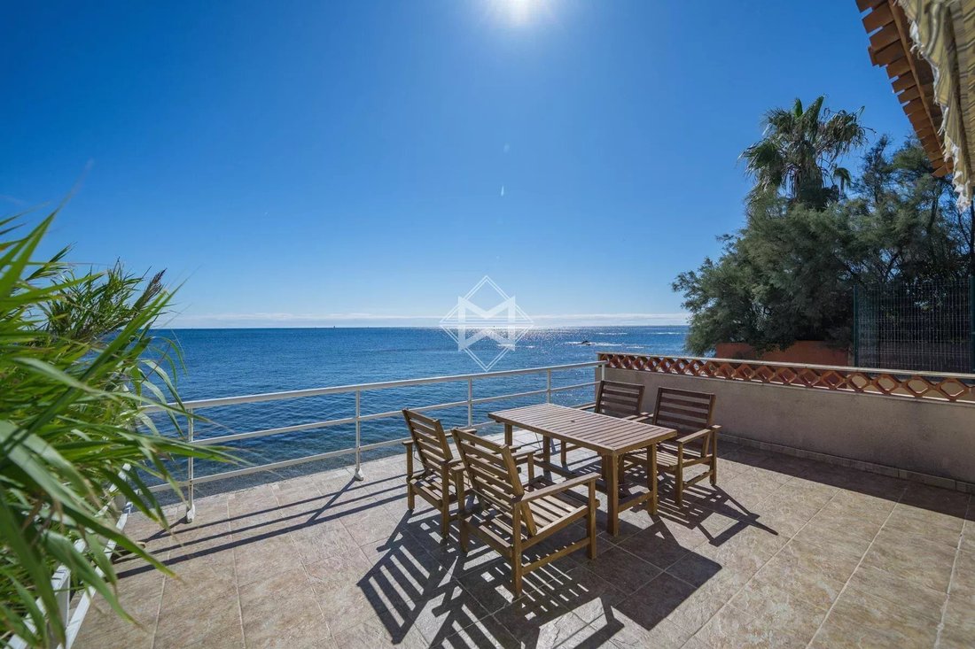 Villa in Frejus, Provence-Alpes-Côte d'Azur, France 1 - 16453830