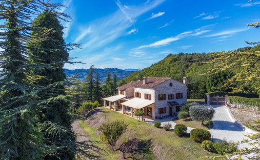Casa di campagna a Fermignano, Marche, Italia 1