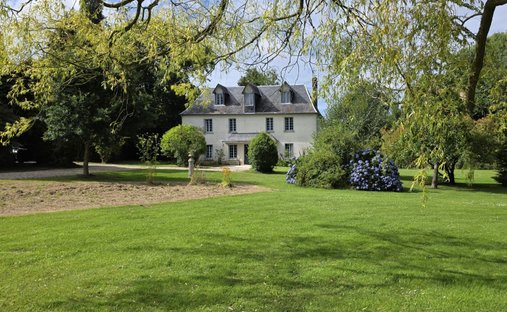 Castle for Sale in Veules-les-Roses, Normandy, France