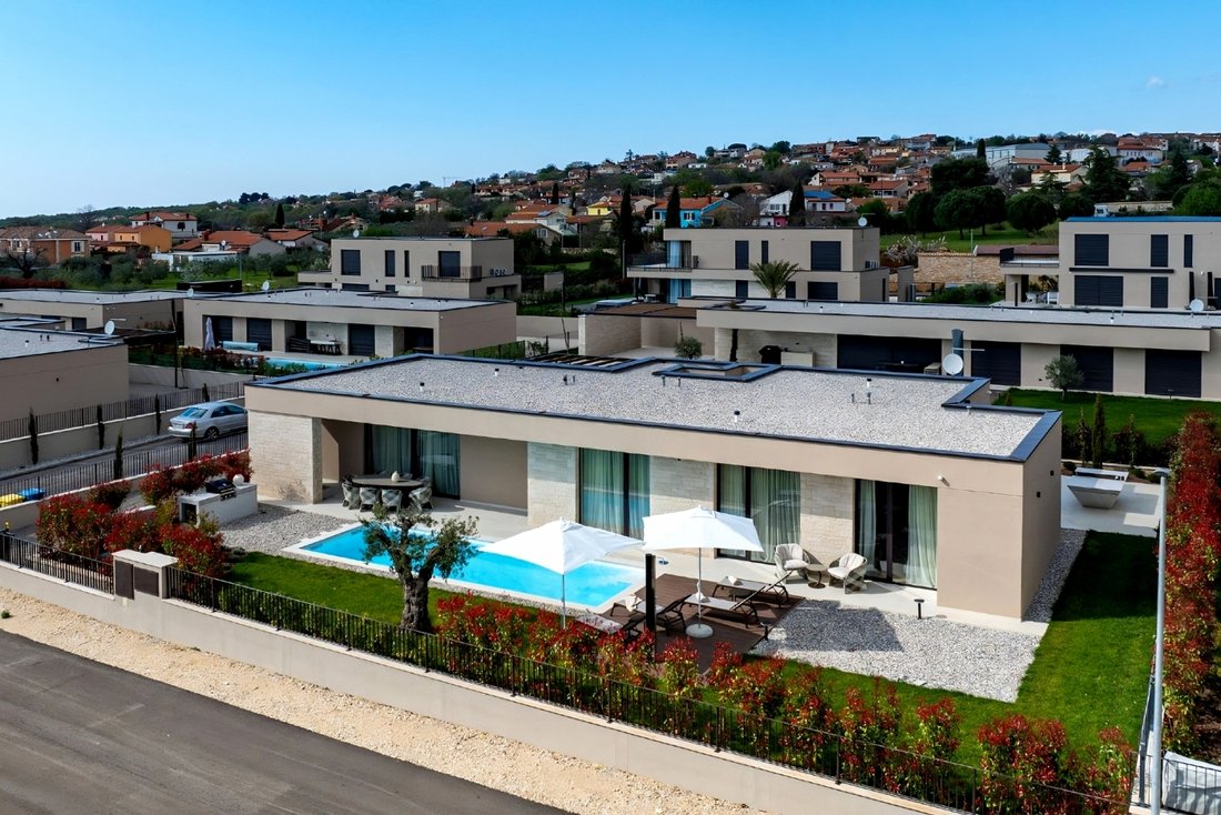 Villa in Porec, Istria County, Croatia 2 - 16458820