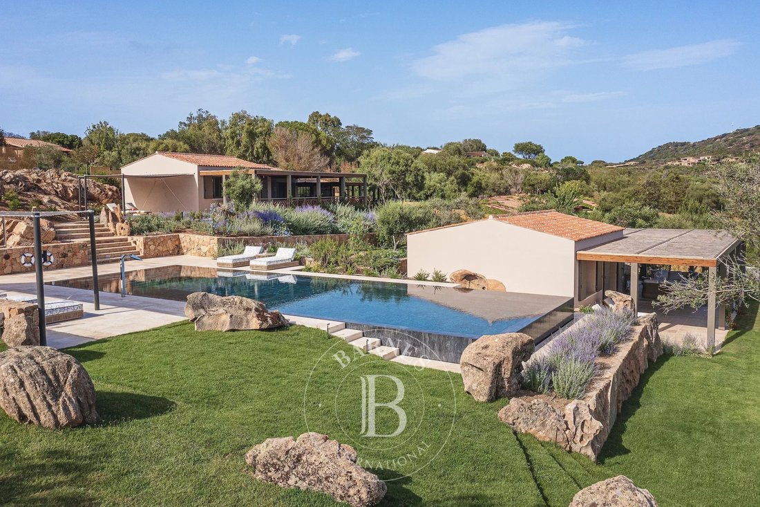 Villa in San Teodoro, Sardinia, Italy 3 - 16415408