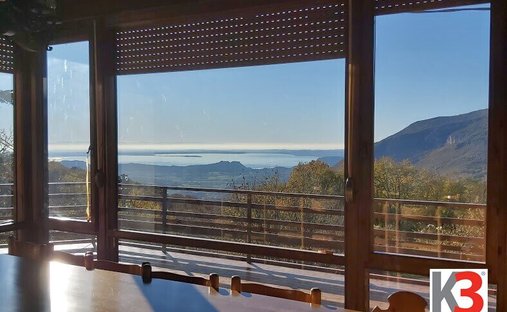Chalet in Caprino Veronese, Venetien, Italien 1