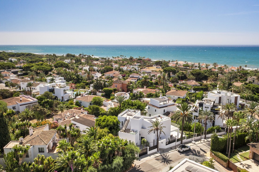 Villa in Elviria-Cabopino, Marbella, Spain 2 - 16454283