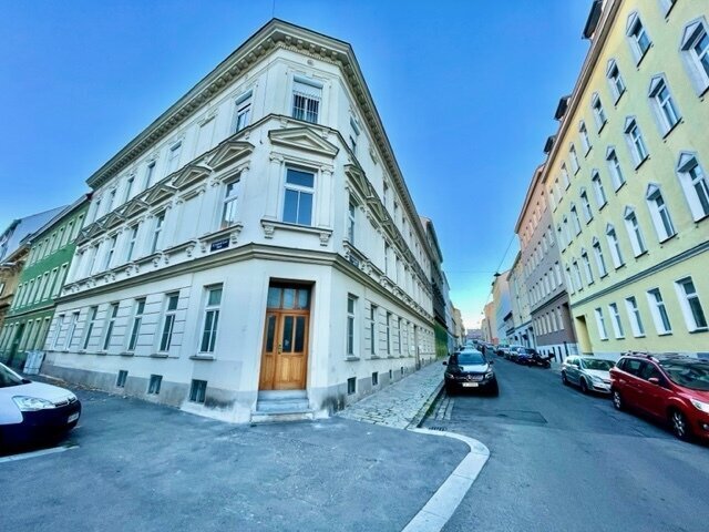 Vienna, Wien, Austria 5 - 16421715
