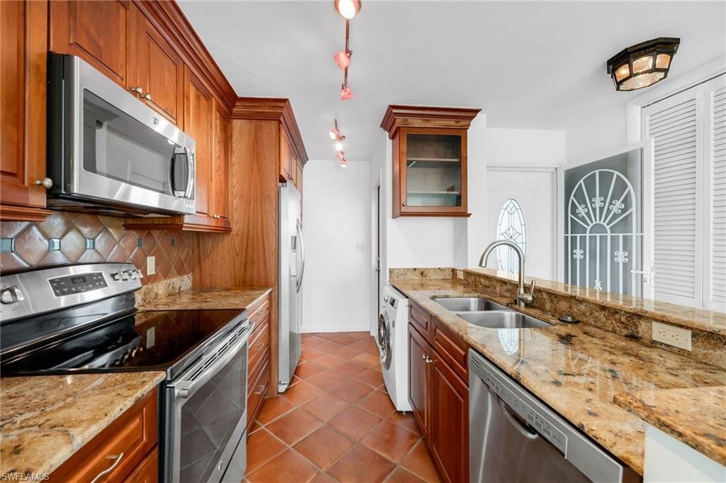 Co Op in Naples, Florida, United States 5 - 16419504