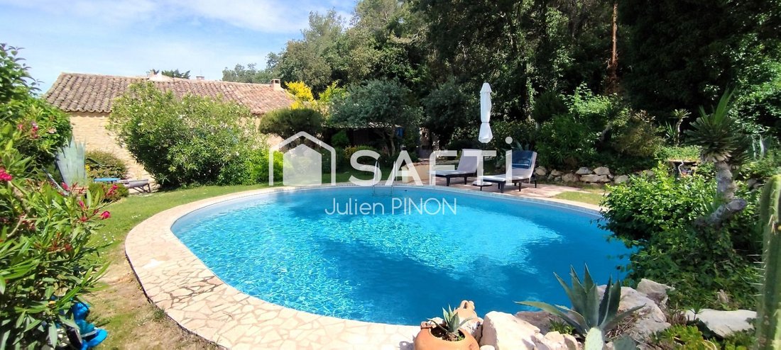 House in Ménerbes, Provence-Alpes-Côte d'Azur, France 2 - 16455823