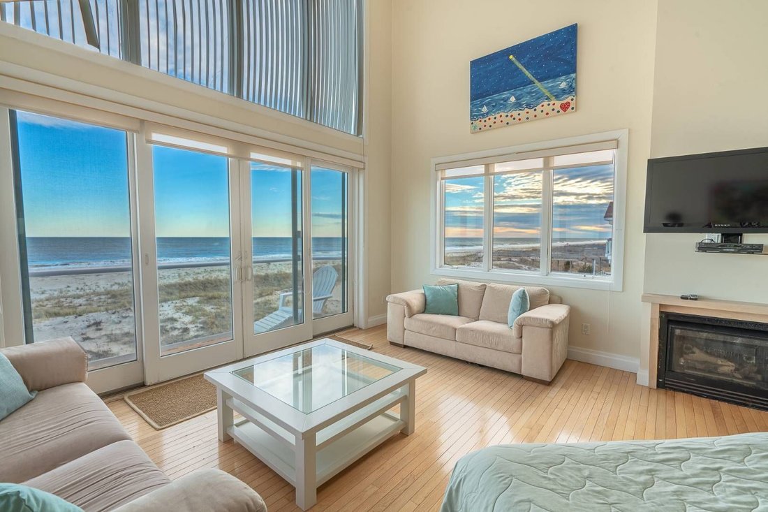 West Hampton Dunes, New York, United States 3 - 16457181