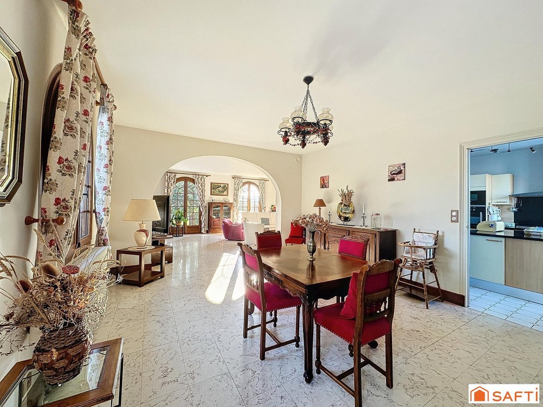 House in Bourg et Hameaux Rive Droite, Villeneuve-sur-Yonne, France 5 - 16416545