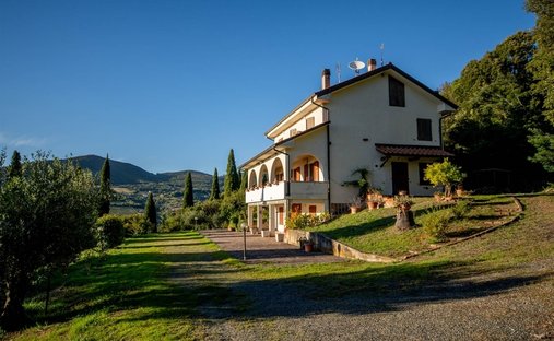 Villa in Riparbella, Tuscany, Italy 1