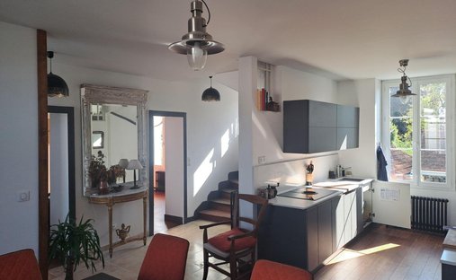 Spacious Property With Separate Guest Lodgings In Wooded Park Of 19 Acres, 15 Km From Blois.