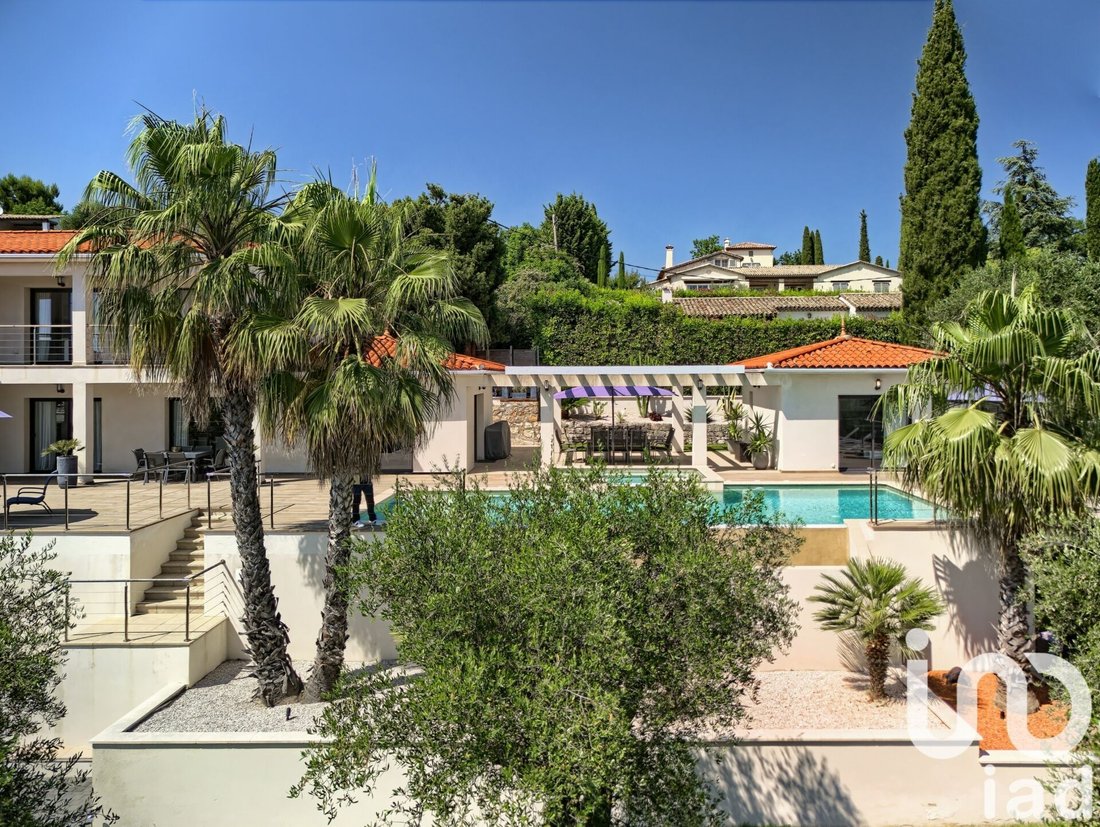 House in Châteauneuf-Grasse, Provence-Alpes-Côte d'Azur, France 4 - 16404086