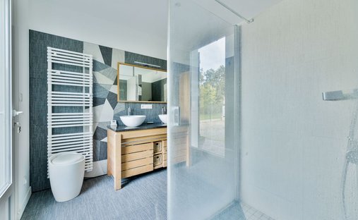 House 379m² Living Space, Great Comfort And Geothermal Energy