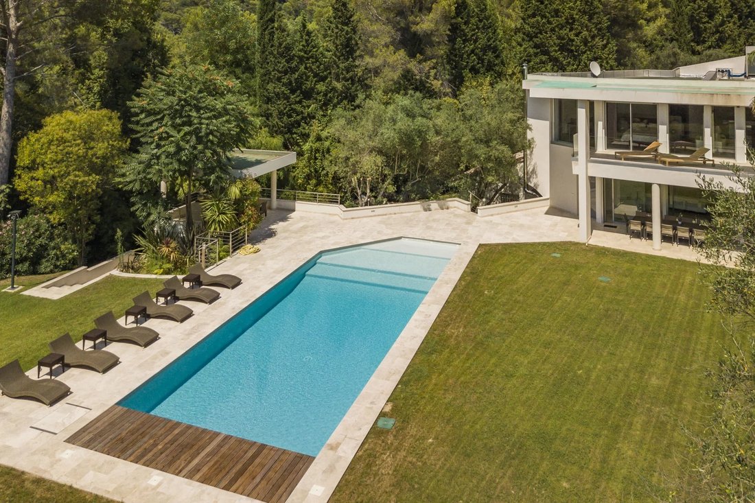 Villa en Mougins, Provenza-Alpes-Costa Azul, Francia 1 - 14357166