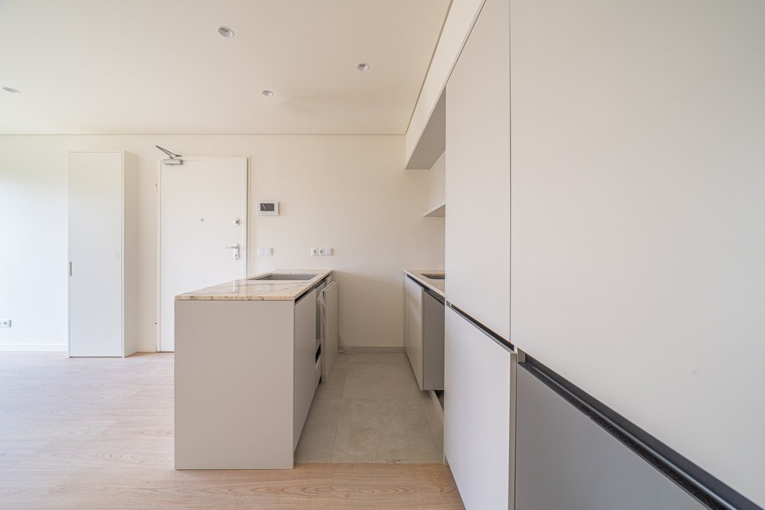 Apartment in Cedofeita, Santo Ildefonso, Se, Miragaia, Sao Nicolau e Vitoria, Porto District, Portugal 2 - 16417255