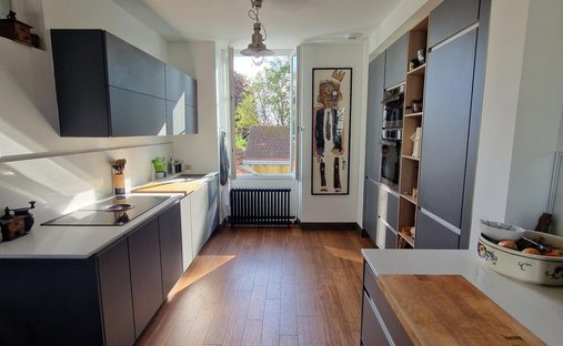 Spacious Property With Separate Guest Lodgings In Wooded Park Of 19 Acres, 15 Km From Blois.