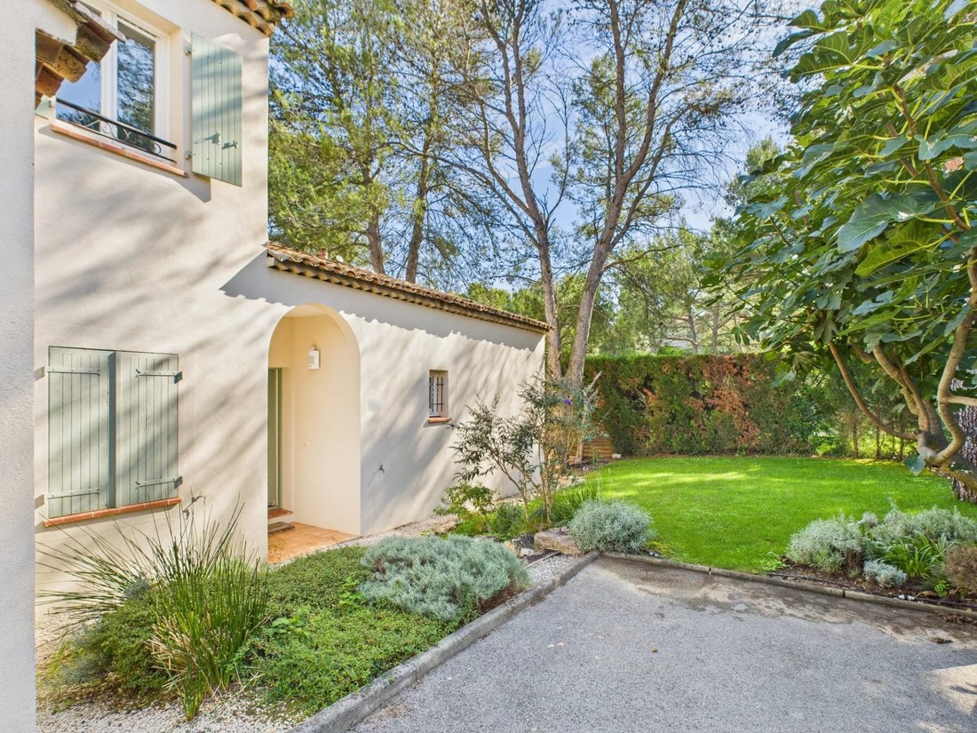 House in Mallemort, Provence-Alpes-Côte d'Azur, France 2 - 16417358