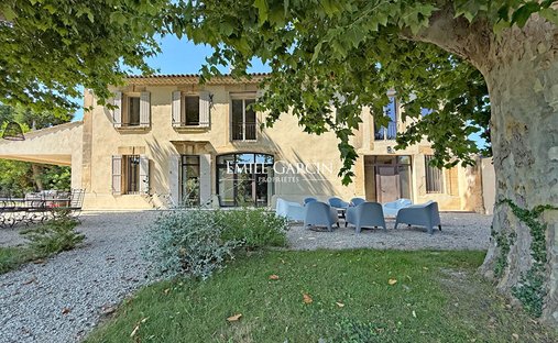 Villa in Châteaurenard, Provence-Alpes-Côte d'Azur, France 1