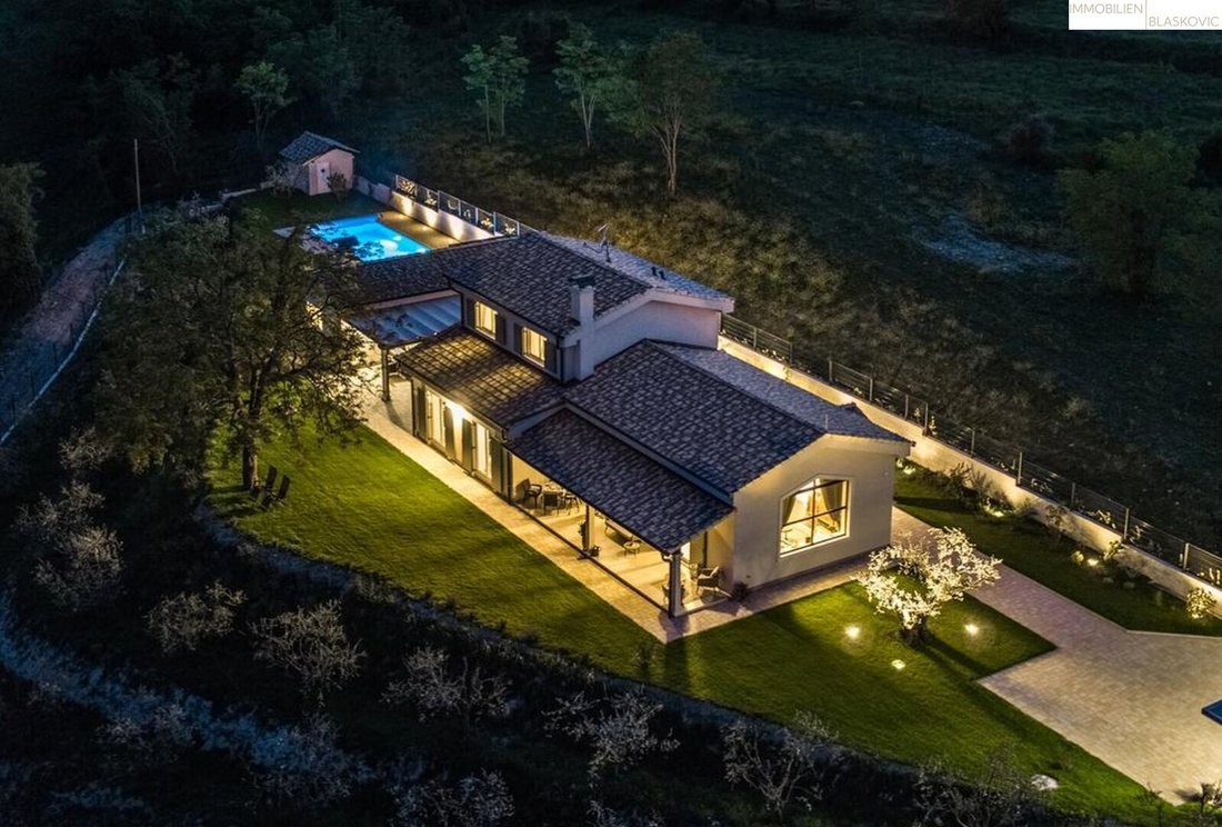 Villa in Groznjan, Istria County, Croatia 2 - 16429989
