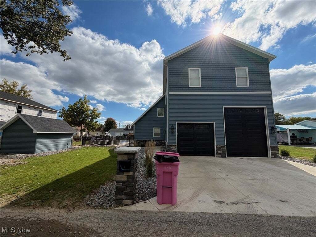House in Port Clinton, Ohio, United States 3 - 16415922
