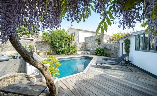 House in Sainte-Marie-de-Ré, Nouvelle-Aquitaine, France 1