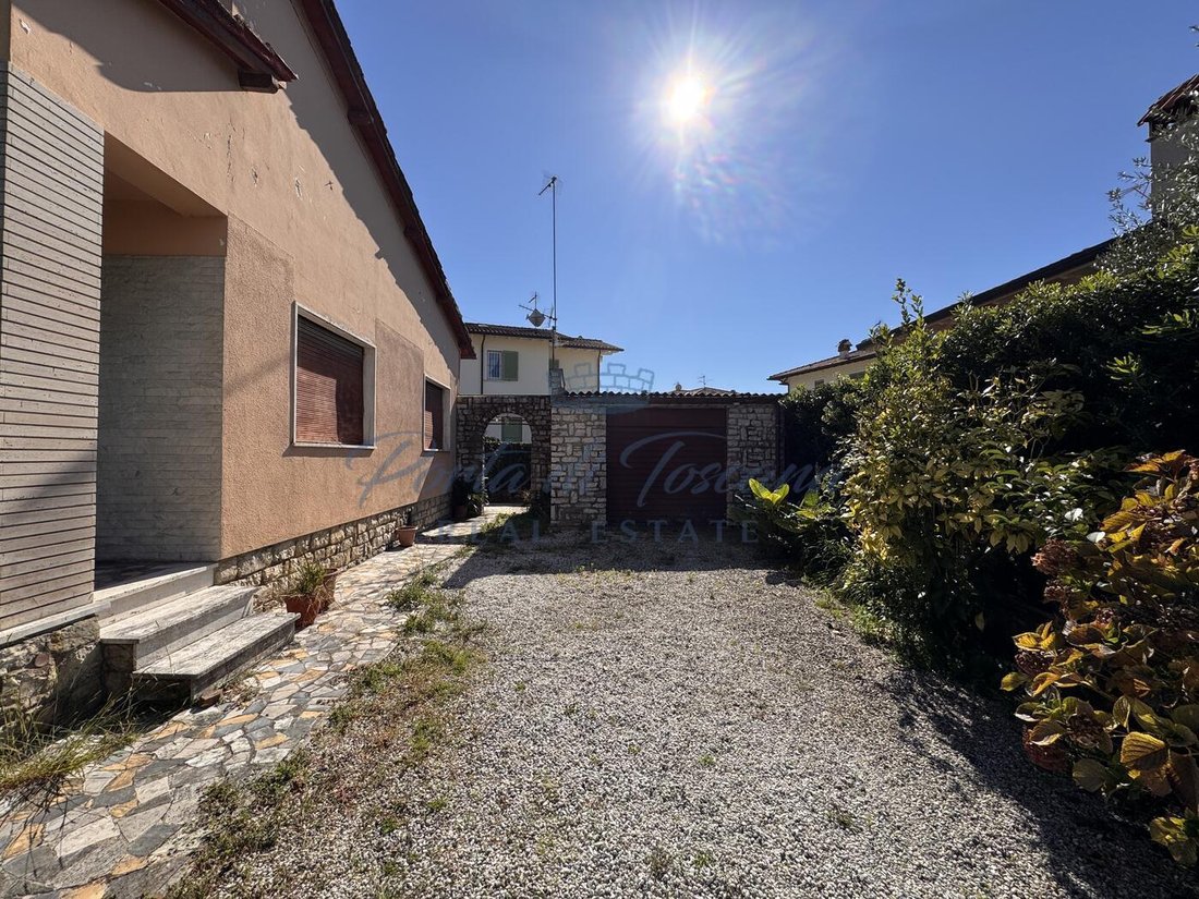 Villa in Pietrasanta, Tuscany, Italy 4 - 16408338