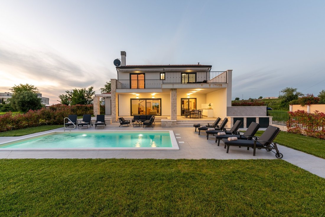 Villa in Brtonigla, Istria County, Croatia 3 - 16430895