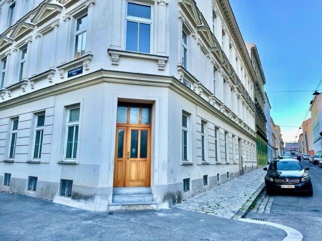 Vienna, Wien, Austria 1 - 16421715