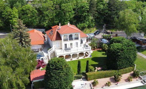 Casa a Neufeld an der Leitha, Burgenland, Austria 1